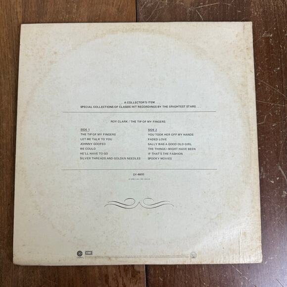 Roy Clark The Tip of My Fingers LP Vinyl Records Capital Records - Picture 2 of 4